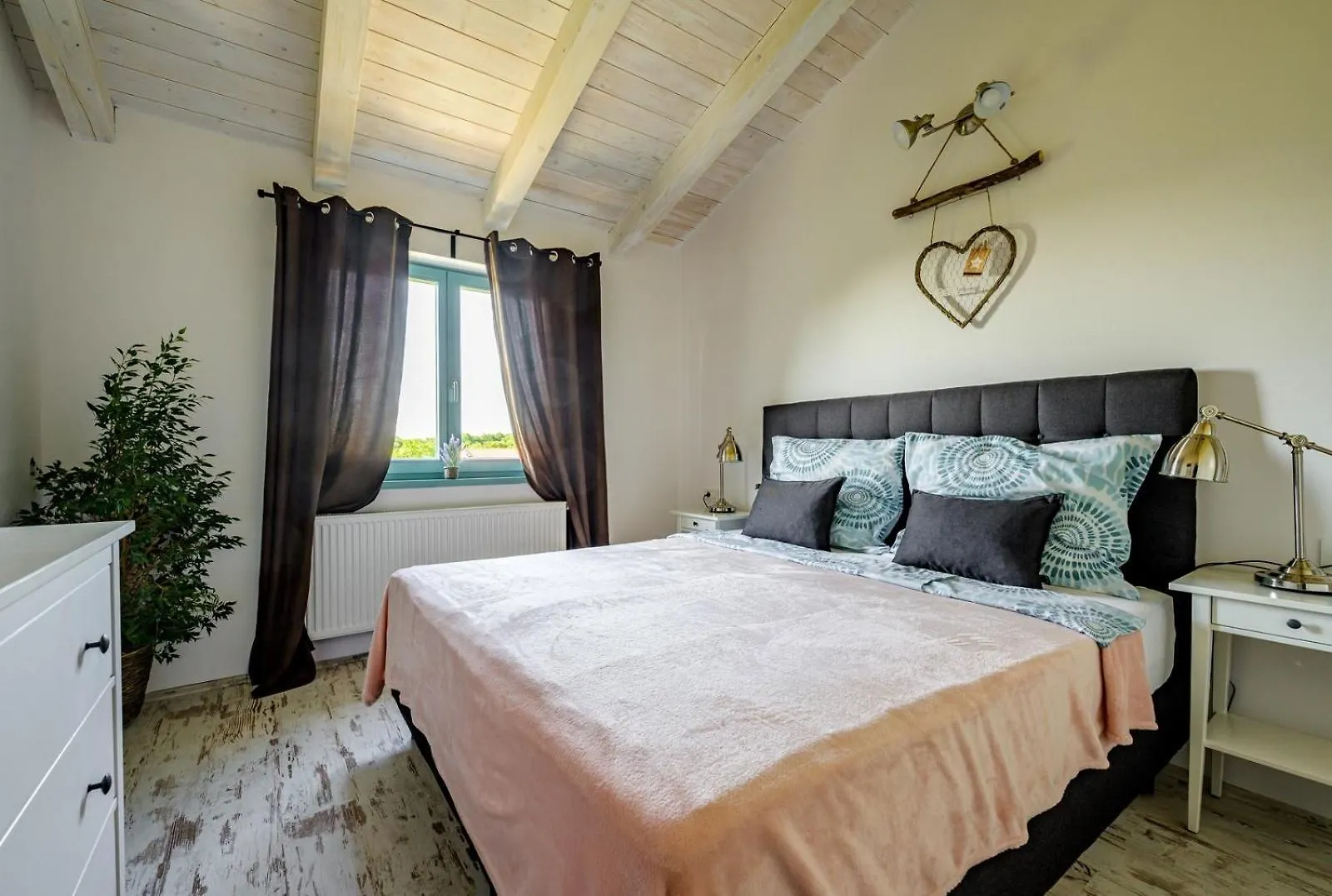Villa Desire For 10 People In Central Istria With Private 53 M2 Pool And Pet Friendly Juršići Croatie