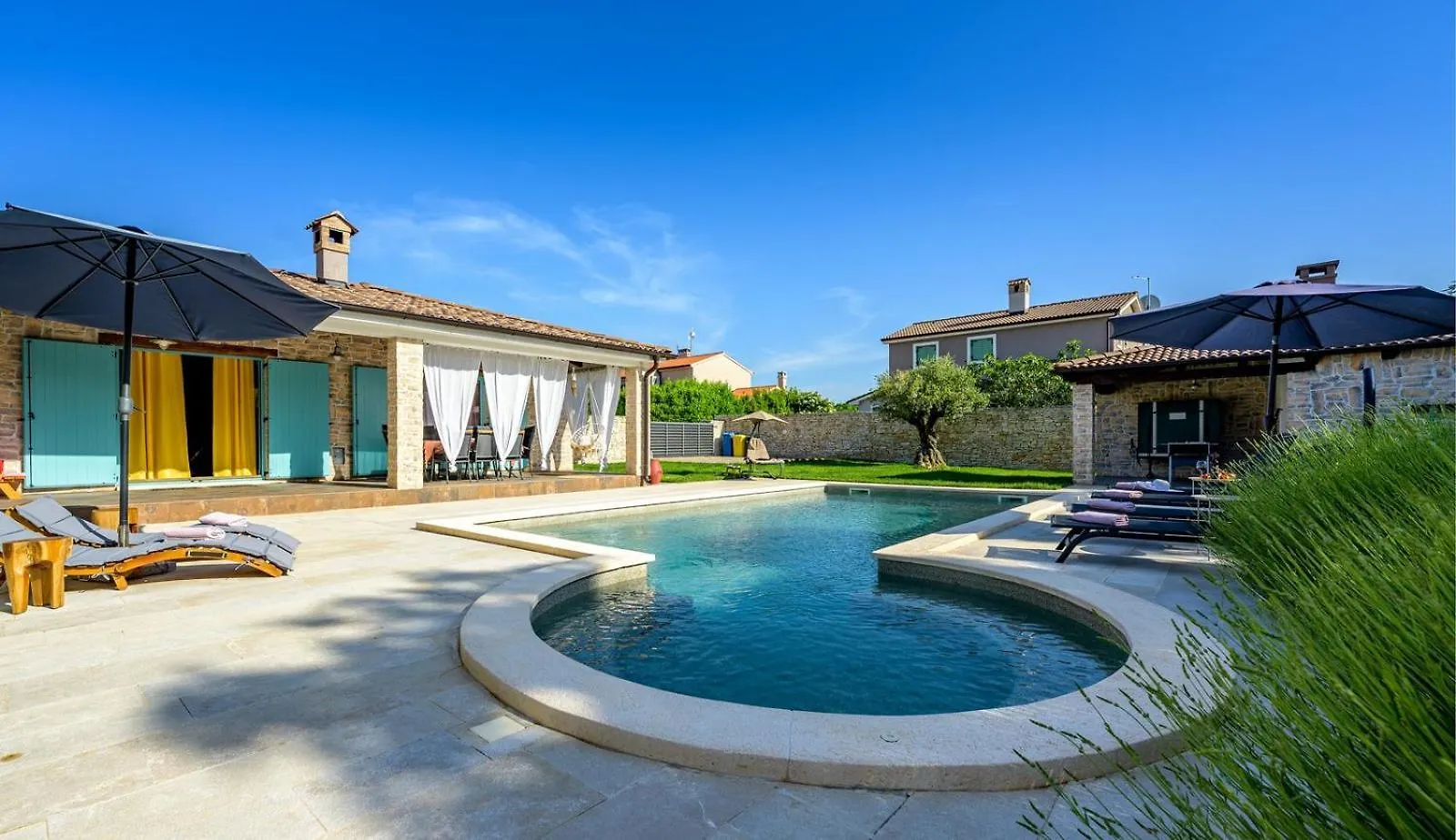 Villa Desire For 10 People In Central Istria With Private 53 M2 Pool And Pet Friendly Juršići